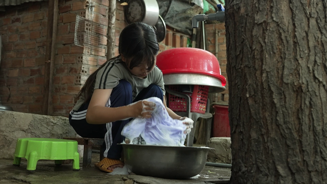 Mái ấm gia đình Việt: Phúc Du, Mỹ Mỹ nghẹn ngào trước hoàn cảnh Cẩm Đà - Ảnh 3.