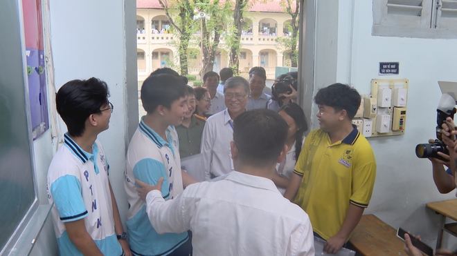 Thời sự HTV ngày 11/6/2026 | Lãnh đạo TP. Hồ Chí Minh kiểm tra, động viên thí sinh thi tốt nghiệp THPT năm 2026 - Ảnh 2.