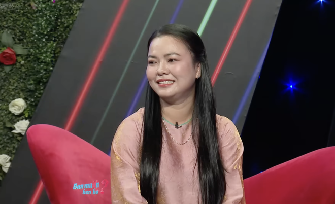 Bạn muốn hẹn hò: Cô gái chưa gì đòi cho nhà trai nợ 2 "cái hôn" - Ảnh 2.