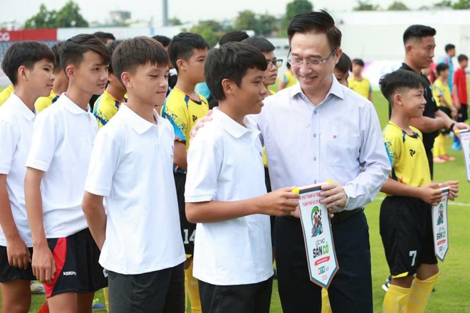 Khai mạc Giải bóng đá Thiếu niên - Nhi đồng Cúp HTV 2026 - Ảnh 1.