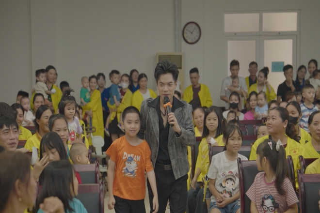 Chuyến xe tử tế mang niềm vui đến Bệnh viện Nhi Thanh Hóa - Ảnh 2.