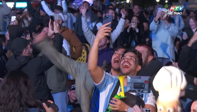 Messi lập hat-trick, Argentina thắng đậm ngày ra quân - Ảnh 3.