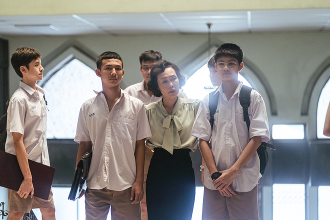 "Đồng dao ma quái" gây tò mò với trò chơi gọi hồn chết chóc - Ảnh 2.