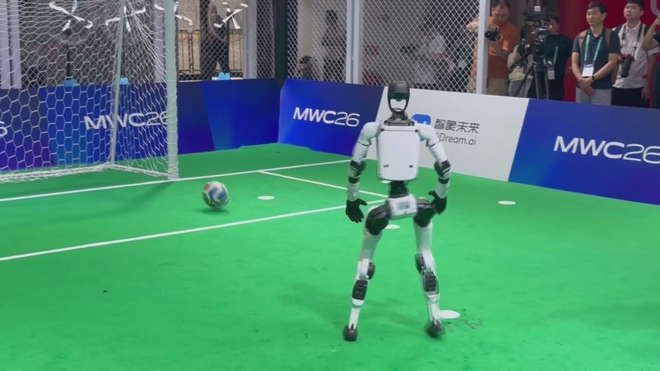 Robot thi đá phạt đền ở Trung Quốc  - Ảnh 2.