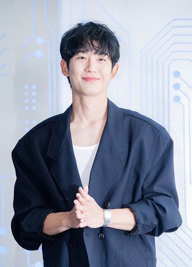 Jung Hae-in thu hút mọi ánh nhìn tại sự kiện ở Seoul- Ảnh 2.