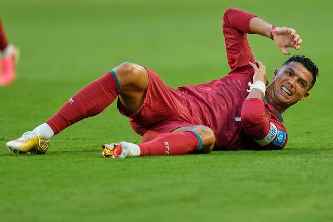 Colombia giữ ngôi đầu bảng K, nắm tay Bồ Đào Nha vào vòng knock-out - Ảnh 9.