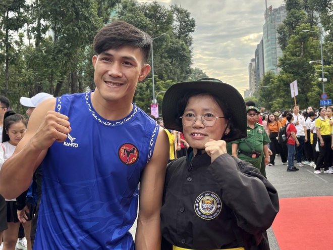 Chương trình đi bộ đồng hành lan tỏa tinh thần "Hành trình di sản - Tiến bước tương lai" - Ảnh 4.