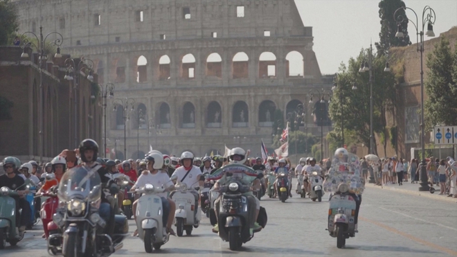 Vespa kỷ niệm 80 năm: hơn 10.000 xe diễu hành tại Rome- Ảnh 2.
