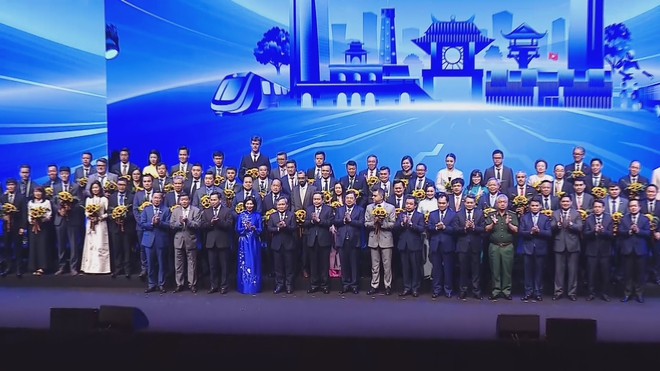 Thời sự HTV ngày 29/6/2026 | Triển lãm ảnh "Sài Gòn - Gia Định - TP. Hồ Chí Minh: Bản anh hùng ca và khát vọng trong kỷ nguyên vươn mình" - Ảnh 9.