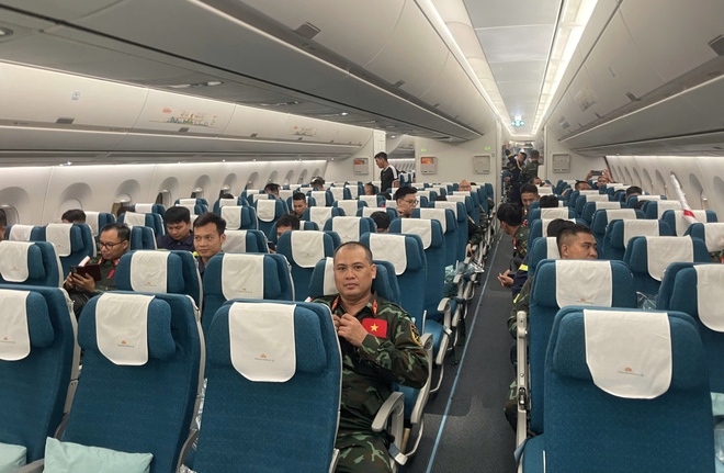 Vietnam Airlines thực hiện chuyến bay đặc biệt đưa lực lượng hỗ trợ và hàng hóa tới Venezuela - Ảnh 2.
