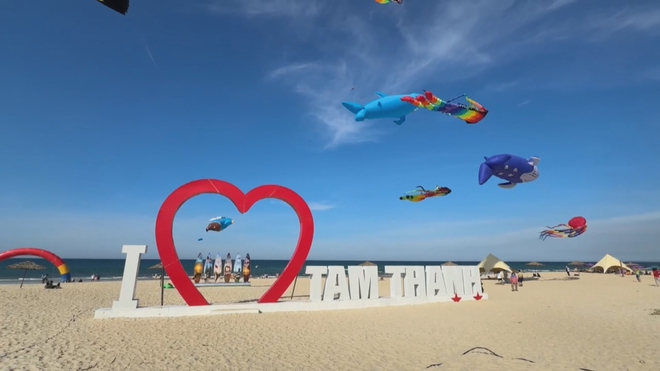 60 Giây ngày 29/6/2026 | Đà Nẵng: “Bữa tiệc” diều khổng lồ ở biển Tam Thanh - Ảnh 1.