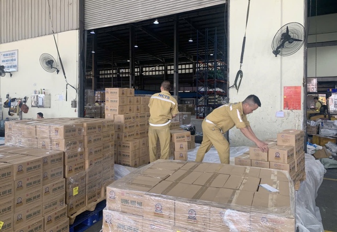 Chuyến bay đặc biệt thứ hai chở 46,8 tấn hàng hỗ trợ của Việt Nam đã cất cánh tới Venezuela - Ảnh 1.