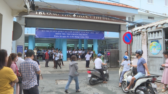 60 Giây ngày 4//2026 | TP. HỒ CHÍ MINH: ĐIỂM CHUẨN LỚP 10 CÓ THỂ TĂNG 0,25-2 ĐIỂM - Ảnh 1.