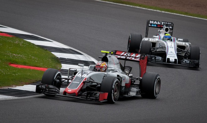 Charles Leclerc tiếp tục gắn bó với Ferrari - Ảnh 7.