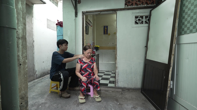 Mái ấm gia đình Việt: Duy Khương bật khóc trước cậu bé không biết cha là ai - Ảnh 3.