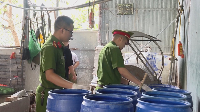 60 Giây ngày 4/6/2026 | Triệt phá ổ ma túy trong nhà nghỉ, bắt giữ 13 đối tượng- Ảnh 6.