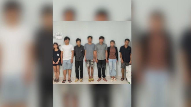 60 Giây ngày 4/6/2026 | Triệt phá ổ ma túy trong nhà nghỉ, bắt giữ 13 đối tượng- Ảnh 3.