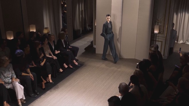 Tuần lễ Thời trang Cao cấp Paris: BST Giorgio Armani Privé - Ảnh 2.