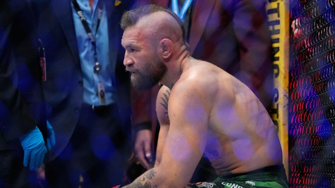 UFC 329: McGregor chấn thương trong ngày tái xuất, Pimblett thắng chỉ sau chưa đầy một phút - Ảnh 7.