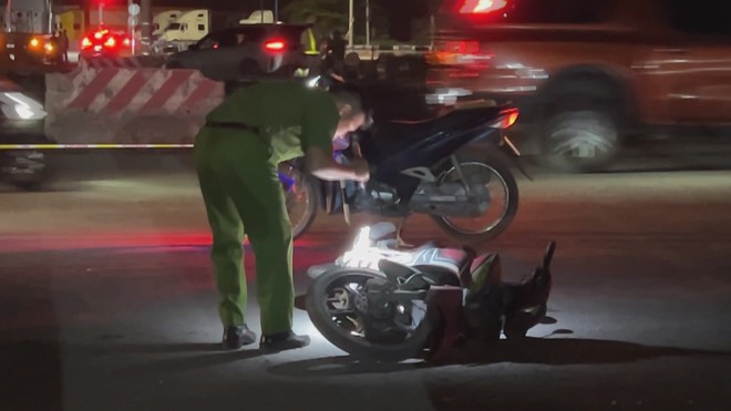 60 Giây Sáng ngày 13/7/2026 | Sơn La: Bắt giữ đối tượng vận chuyển 2 bánh heroin và ma túy tổng hợp - Ảnh 6.