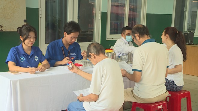 Thời sự trưa HTV ngày 13/7/2026 | TP. Hồ Chí Minh nâng chất lượng chương trình khám sức khỏe toàn dân - Ảnh 2.