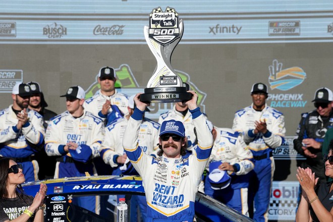 Ryan Blaney chiến thắng kịch tính tại Atlanta sau cuộc đua kéo dài vì thời tiết- Ảnh 6.