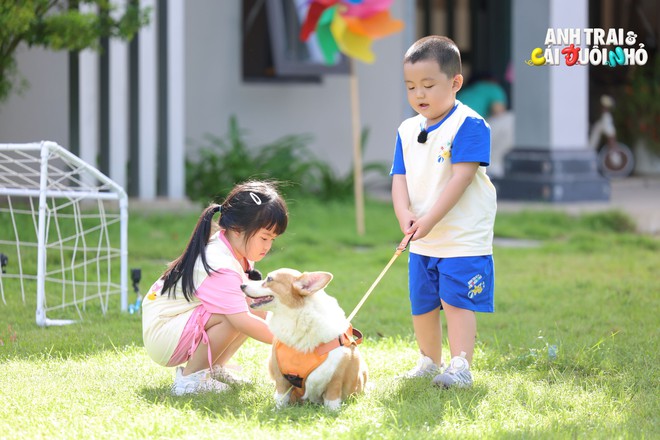 Anh trai và Cái đuôi nhỏ: Muộii, Nicky và Hải Nam khuấy động nhà chung - Ảnh 3.