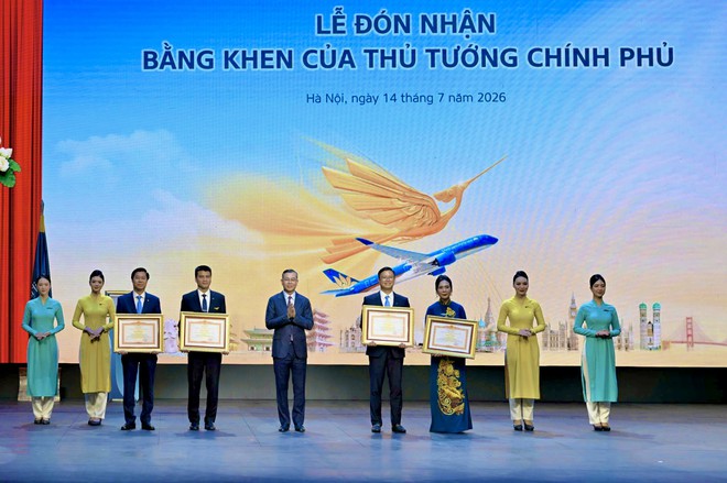 Vietnam Airlines đón nhận Huân chương Lao động hạng Ba- Ảnh 5.