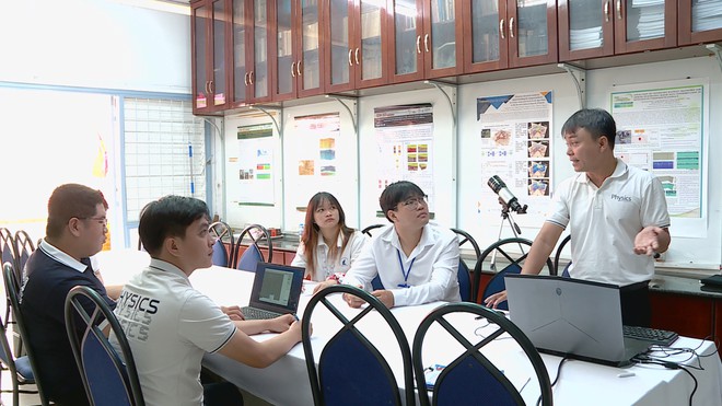"Mắt thần radar" hỗ trợ dò tìm hài cốt liệt sĩ tại công viên Lê Thị Riêng - Ảnh 2.