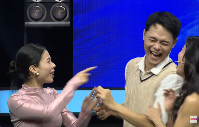 Song tài thách đấu - tập 9: Cân não với thử thách leo dây đoán bài hát- Ảnh 6.