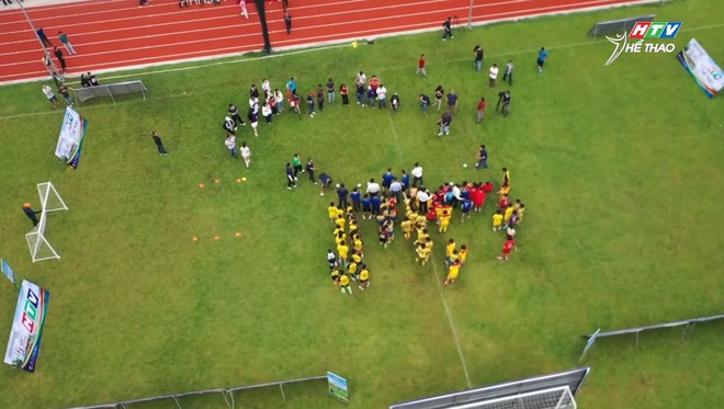 "Ước mơ sân cỏ" HTV Cup 2026: Một sân bóng, cả một mùa hè- Ảnh 3.