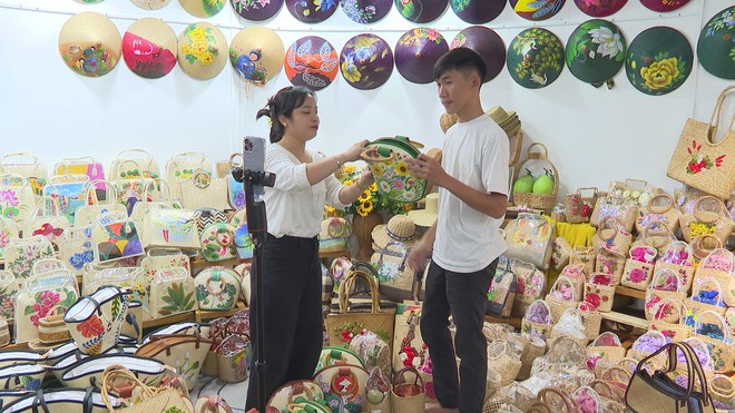 Ngành thủ công mỹ nghệ chủ động vượt khó - Ảnh 4.