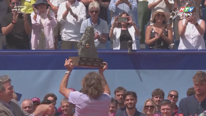 Tsitsipas vô địch giải quần vợt Thụy Sĩ Open - Ảnh 6.
