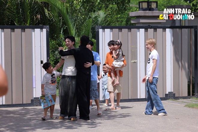 Anh trai và cái đuôi nhỏ - 21g thứ Bảy (25/7) trên HTV7 - Ảnh 2.