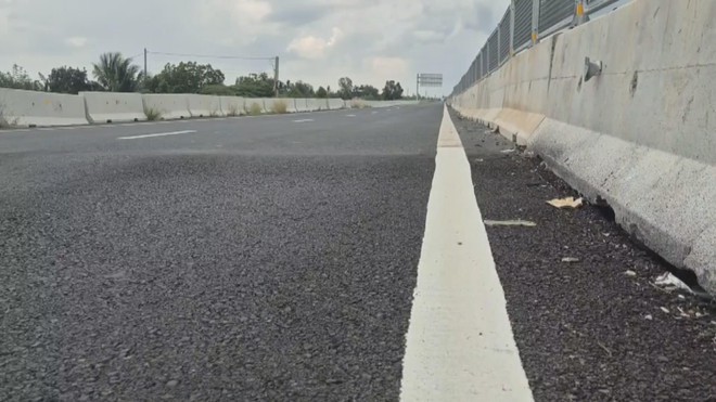 60 Giây Sáng ngày 24/7/2026 | Trao 54 di ảnh phục dựng chân dung liệt sĩ - Ảnh 4.