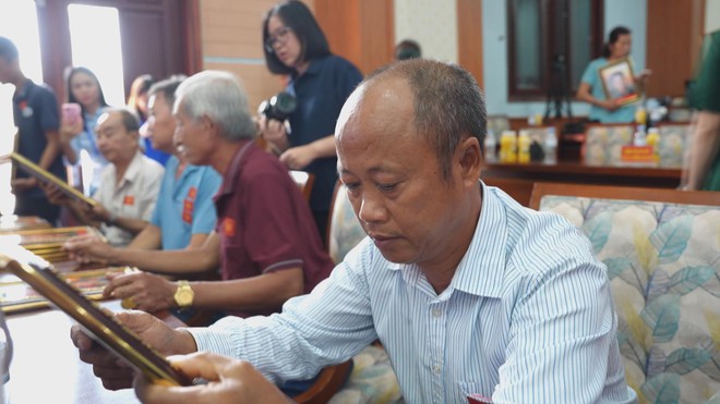60 Giây Sáng ngày 24/7/2026 | Trao 54 di ảnh phục dựng chân dung liệt sĩ - Ảnh 2.