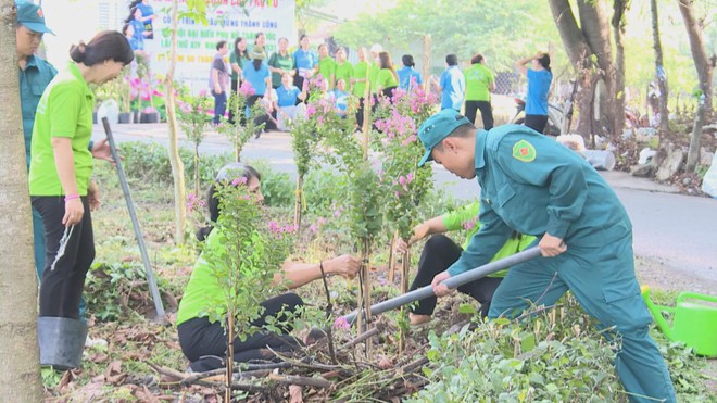 60 Giây Sáng ngày 25/7/2026 | TP. Hồ Chí Minh: Xây dựng 5.000 công trình "Thành phố muôn sắc hoa" - Ảnh 2.