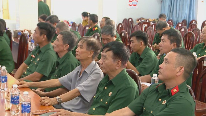 Khắc ghi công lao, tiếp nối truyền thống cách mạng - Ảnh 2.