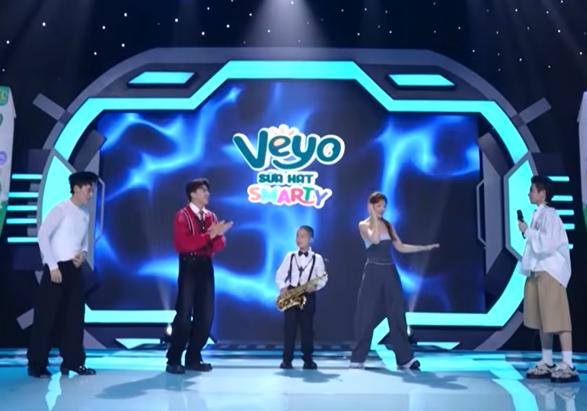 Siêu tài năng nhí: Cậu bé 9 tuổi "gây sốt" với tài năng Saxophone - Ảnh 8.