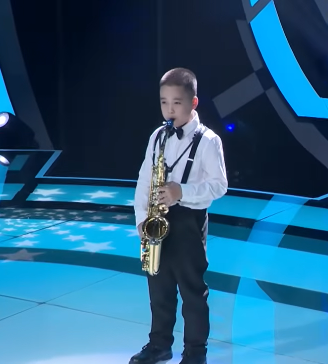 Siêu tài năng nhí: Cậu bé 9 tuổi "gây sốt" với tài năng Saxophone - Ảnh 13.