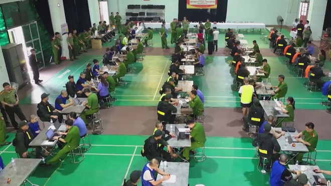 60 Giây ngày 27/7/2026 | Lai Châu: Triệt phá đường dây lừa đảo xuyên quốc gia, bắt giữ 40 đối tượng - Ảnh 1.