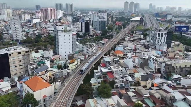 60 Giây Sáng ngày 27/7/2026 | Thắp nến tri ân các anh hùng liệt sĩ tại nhiều nghĩa trang ở TP. Hồ Chí Minh - Ảnh 4.