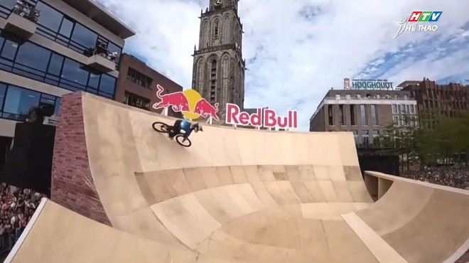 Wiggberg và Bringer vô địch giải Xe đạp địa hình Red Bull District Ride - Ảnh 3.