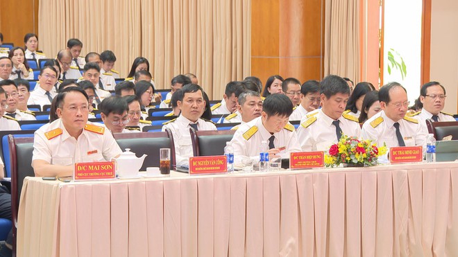Thuế TP. Hồ Chí Minh phấn đấu thu trên 800.000 tỷ đồng tới cuối năm 2026 - Ảnh 1.
