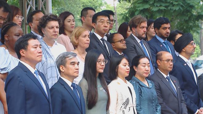 LỄ THƯỢNG CỜ KỶ NIỆM 59 NĂM NGÀY THÀNH LẬP ASEAN - Ảnh 4.