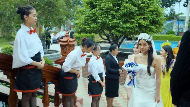 Thế thân làm dâu hào môn trong "Yêu em như ngày đầu tiên"- Ảnh 5.
