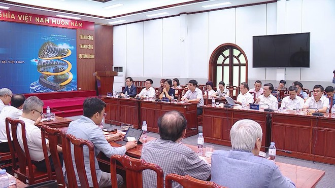 Thời sự trưa HTV ngày 4/7/2026 | Phát động cuộc thi "Thiết kế công trình và giải pháp thích ứng, phòng chống thiên tai tại Việt Nam" - Ảnh 3.