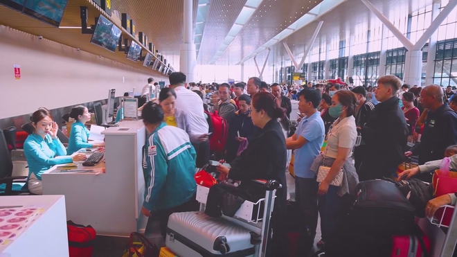 60 Giây Trưa ngày 6/7/2026 | Kịp thời cứu nạn 3 thuyền viên trên tàu bị chìm do bão - Ảnh 10.