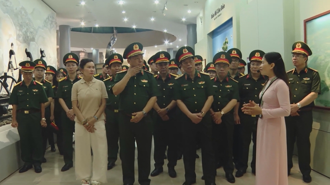 Thời sự trưa HTV ngày 6/7/2026 | Đặc khu Cô Tô bố trí 10 chuyến tàu đưa du khách trở về đất liền - Ảnh 3.