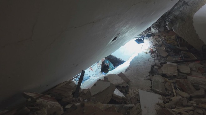 60 Giây Sáng ngày 7/7/2026 | "Chiến binh 4 chân" góp sức khắc phục hậu quả động đất - Ảnh 2.